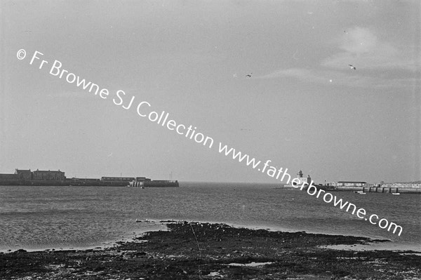 HOWTH HARBOUR LOW TIDE IRELAND'S EYE